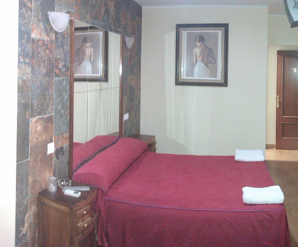 Pension El Cesar Caceres Bagian luar foto