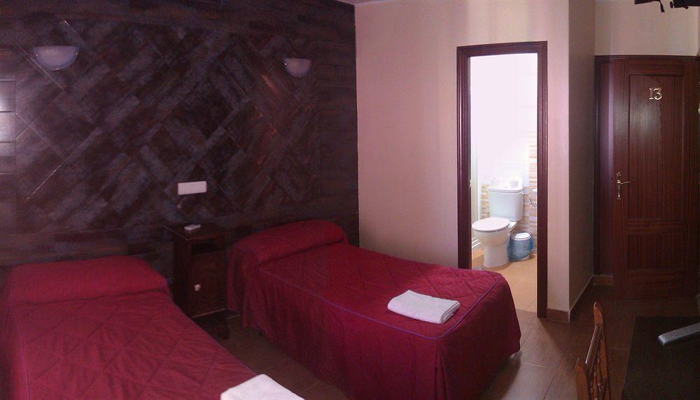 Pension El Cesar Caceres Bagian luar foto