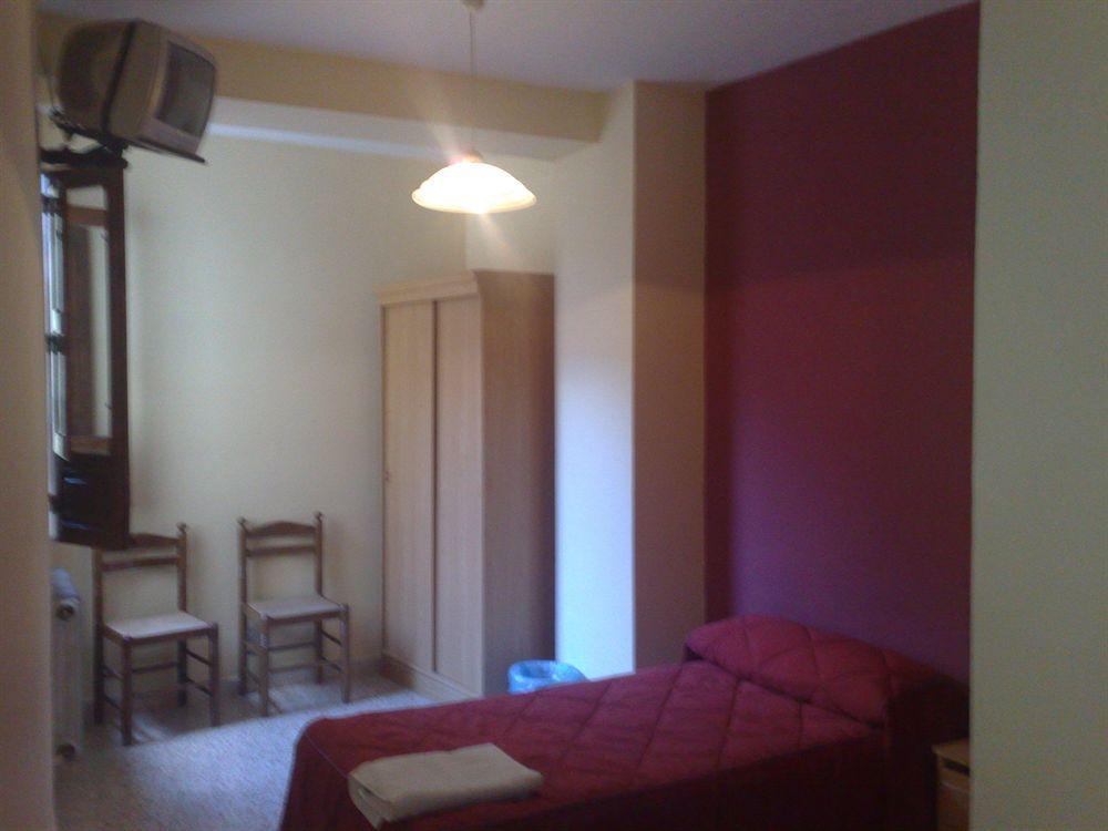Pension El Cesar Caceres Bagian luar foto